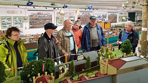 in den ZiMEC-Clubräumen in den ZiMEC-Clubräumen